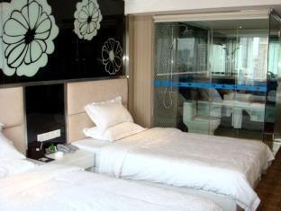 Clear Water Blue Sky Hotel Кунмин Екстериор снимка